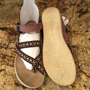 OTBT sandals Morehouse brown nylon size 10